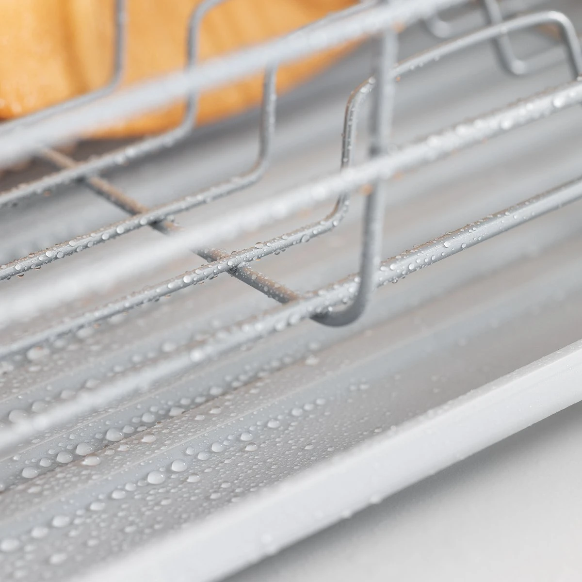 Navaris Afdruiprek Met Uitneembare Bestekhouder - Afwasrek Met Losse Lekbak - Vaatwasrek Met Plateau - Voor Bestek, Borden, Schalen En Pannen 4 Navaris Afdruiprek Met Uitneembare Bestekhouder - Afwasrek Met Losse Lekbak - Vaatwasrek Met Plateau - Voor Bestek, Borden, Schalen En Pannen - Afbeelding 2