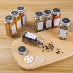 36 Glazen Kruidenpotjes Vierkant Met Deksel - Kruidenstrooier - Complete Set Met Strooideksels, Voorbedrukte Stickers En Trechter - Inhoud 120 Ml - 10,5 X 4,3 Cm -Schoonmaakartikelen Winkel 1200x1200 519