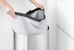 Brabantia Wasmand - 60 L - Matt Steel Met Kunststof Deksel -Schoonmaakartikelen Winkel 1200x827 2