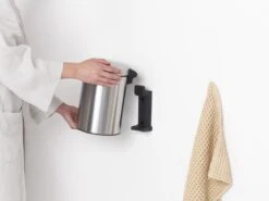 Brabantia NewIcon Wandprullenbak - 3 L - Matt Steel 24 Brabantia NewIcon Wandprullenbak - 3 L - Matt Steel -Schoonmaakartikelen Winkel 1200x900 23