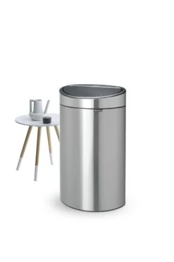 Brabantia Touch Bin Prullenbak - 40 L - Matt Steel Fingerprint Proof -Schoonmaakartikelen Winkel 799x1200 13